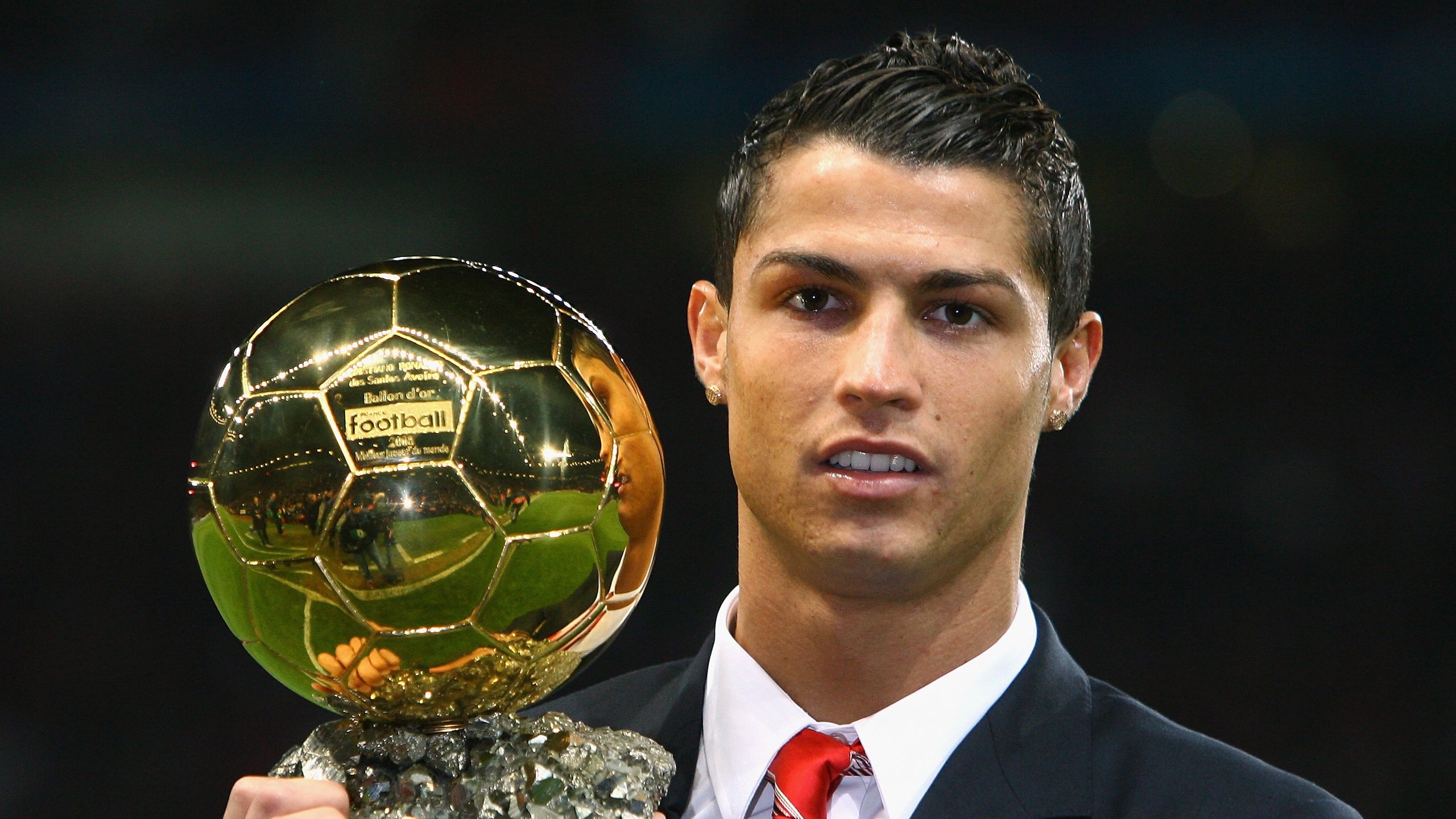 _场外花絮：明星嘉宾到场助威，现场气氛热烈_，明星场外应援是什意思