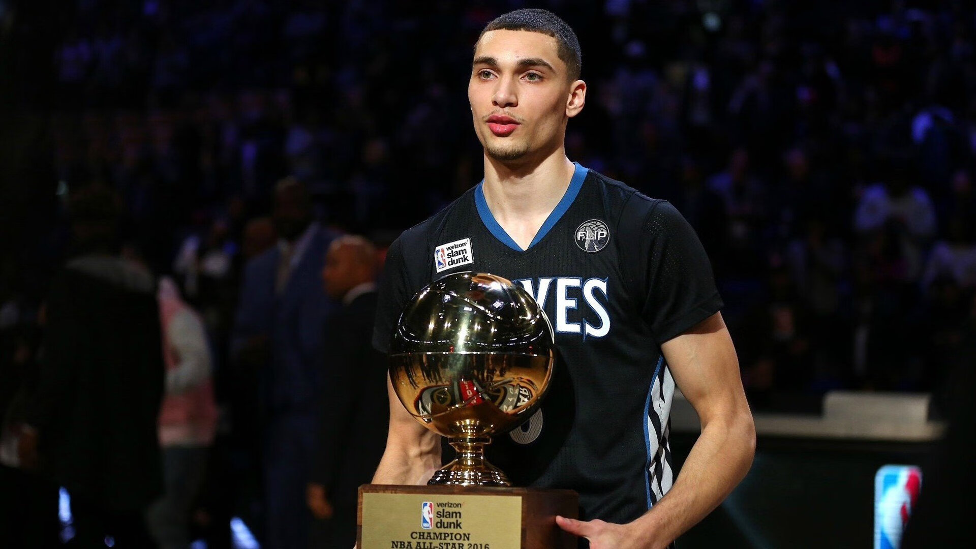 _快船全队协作，赢得关键战_，快船队的比赛